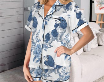 Ensemble de pyjama en satin Cavalier King Charles Spaniel Toile de Jouy