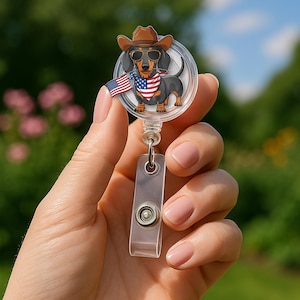 Bobine d'insigne teckel patriotique - support pour carte d'identité pour chien cowboy, cadeau pour infirmière du 4 juillet, clip drapeau des États-Unis pour techniciens vétérinaires, enseignants, amoureux des chiens