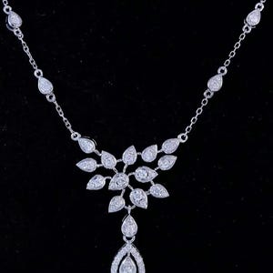 18K White Gold 0.7ct Natural South African Diamond Necklace – Elegant Women&#39;s Pendant