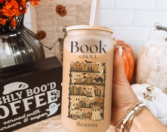Halloween Book Lover gifts, Coffee glass with lid, Gift for her, Halloween Glass, Iced Coffee glass, Ghost Reading book, Retro Book
