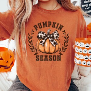 Pumpkin season shirt, Halloween shirt retro, Fall season shirts, Fall Gifts, Halloween Gifts, Gift for her, Birthday Girl Gift, Oversized
