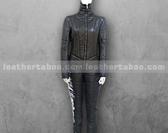 Zwart schapenleer kattenpak: slimfit jumpsuit met ritsen
