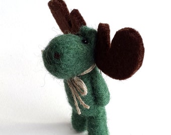 Naaldvilten kerstrendierbroche, cadeau kerstman