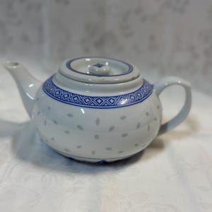 Vintage Chinese Tea Pot