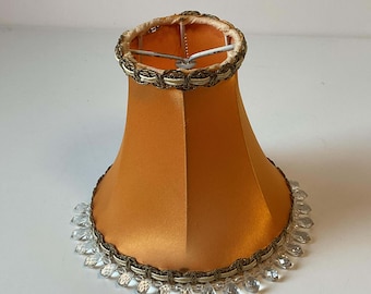 Vintage Spitzen Satin Lampenschirme mit Perlen