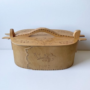 RARE Vintage Norwegian Pyrography Art Craft Folk Handmade Tine Box Container Nordic Home Decor