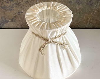 Vintage Off White Lampenschirm: 6 Zoll Durchmesser