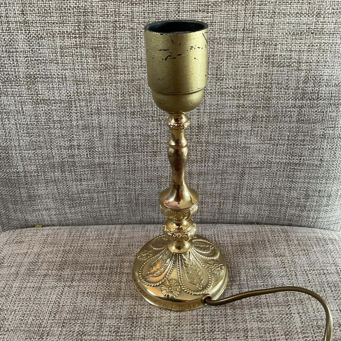 Vintage Brass Ornate Table Lamp Base Home Decor, foto 1 di 5