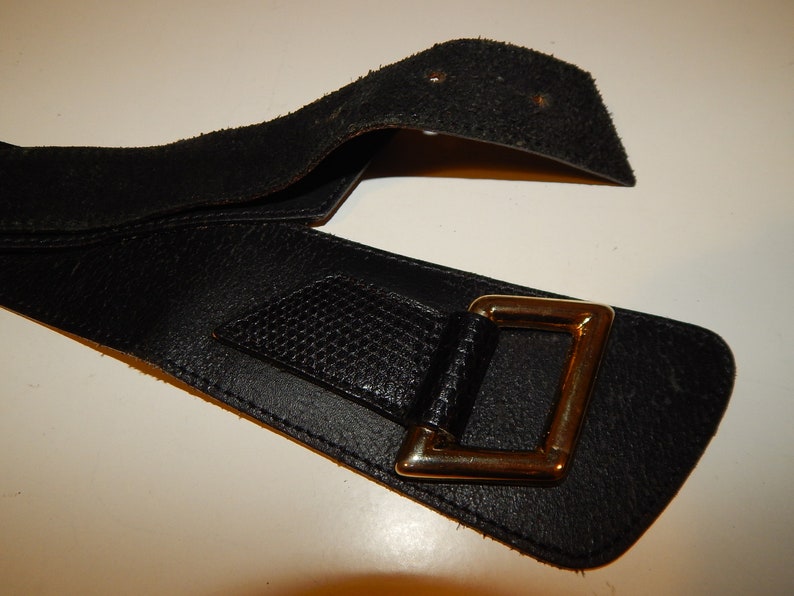 50/% Sale Vintage 90s Women/'s Accessories Genuine Black Leather Belt Waist 27-30 inch
