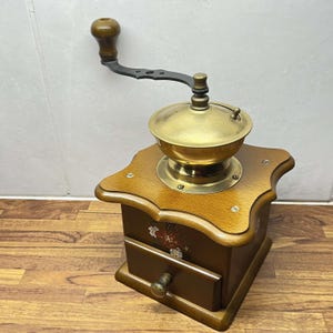 Vintage Mid-century Hand Painted Coffee Mill Grinder Kitchen Decoration
