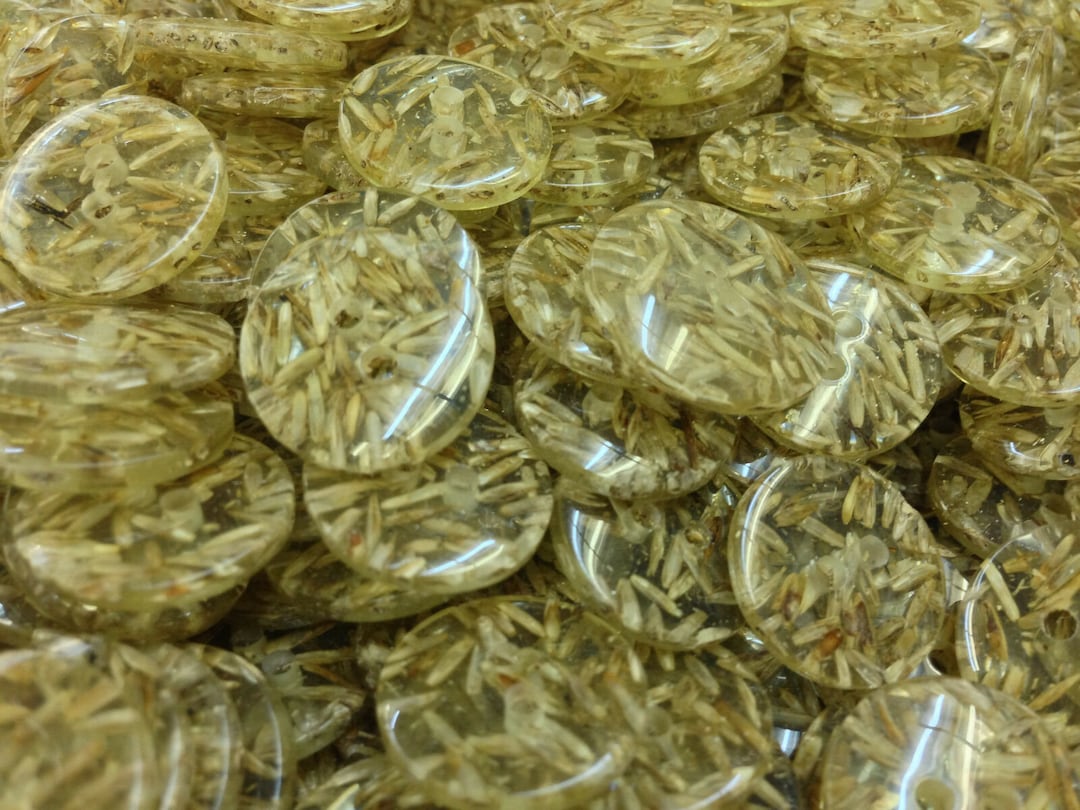 Vintage Clear Resin Buttons With Straw - 18mm (set of 10) - Etsy