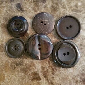 Vintage Brown Buttons: Marbled Plastic, Coconut Wood, 27-35mm (6 In Lot)