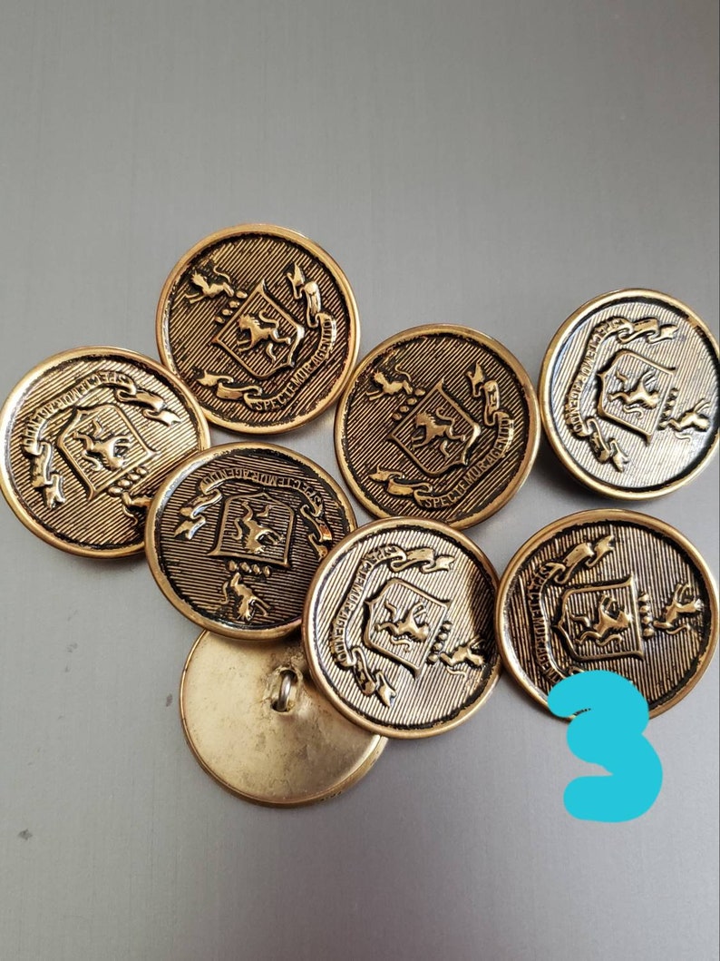 Vintage Military Buttons, Lion Crest, Armor Spectemur Agendo, 2 Sets ...