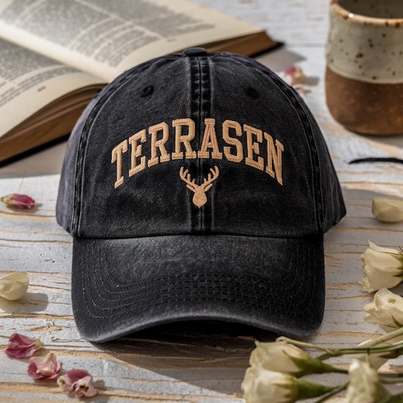 Terrasen Embroidered Hat, Throne of Glass Cap, Gift for the Rhysand Fan Girl, ACOTAR Merch, Aelin Galathynius, SJM Book Lover Gift