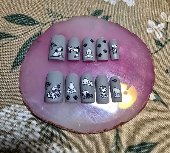 Comic Dog Press On Nails | Cartoon Nail Art Set