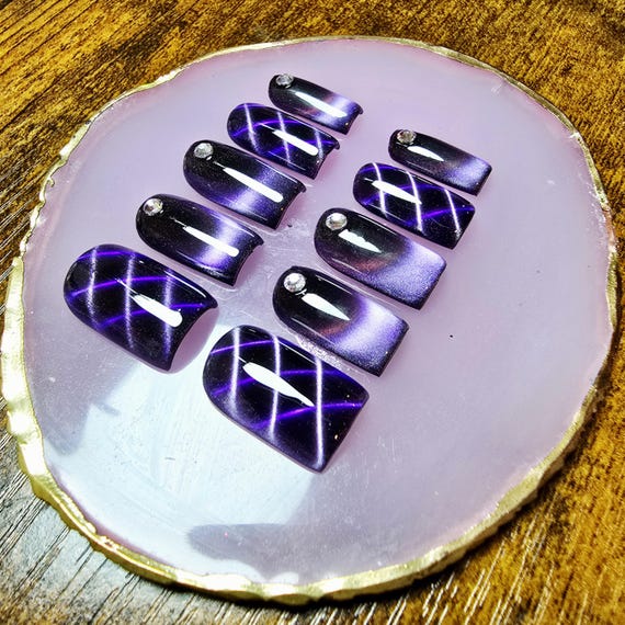 Handmade Black & Purple Cat Eye Press On Nails