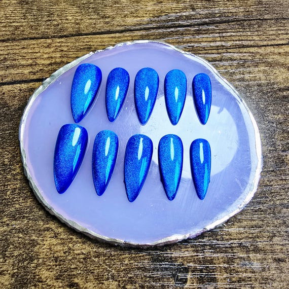 Sapphire Blue Cat Eye Press On Nails | Handmade Gel-X Nails