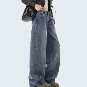 Baggy Denim Pants | Embroidered Wide Leg Jeans | Daily Wear | Harajuku Streetwear Style

Embroidered wide leg jeans with baggy Harajuku streetwear style