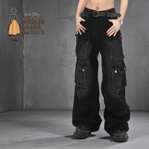 Black Baggy Cargo Pants | Wide Leg Y2K Streetwear Trousers | Alt 