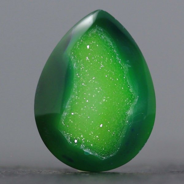 Grass Green, Small Druzy Agate - 25mm (3074)