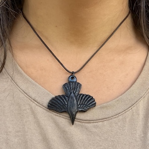 Hand-Carved Bull Horn Raven Pendant with Faux Leather Cord – Symbol of Wisdom & Transformation