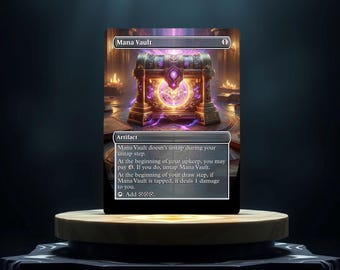 Peut inclure: Une carte de Magic: The Gathering représentant un coffre doré avec un orbe violet brillant à l'intérieur. La carte est intitulée "Mana Vault" et a un coût de mana de 1. Le texte de la carte indique : "Mana Vault ne se débloque pas pendant votre étape de déblocage. Au début de votre entretien, vous pouvez payer . Si vous le faites, débloquez Mana Vault. Au début de votre étape de pioche, si Mana Vault est engagé, il inflige 1 point de dégâts à vous. Ajoutez ."