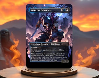 Op de afbeelding: Een fantasy trading card met een blauw en zwart wezen met een gekapte helm en een dolk. De kaart heeft de titel "Vren, de Onverbiddelijke" en de tekst "Legendarisch Wezen - Ratten-Schurk". De kaart heeft een schildsymbool en de tekst "Als een wezen dat een tegenstander controleert zou sterven, exileer het dan in plaats daarvan. Aan het begin van elke eindstap, creëer X 1/1 zwarte Ratten-wezentokens met "Dit wezen krijgt +1/+1 voor elke andere Rat die je controleert", waarbij X het aantal wezens is dat je tegenstanders controleerden die deze beurt zijn geëxileerd."