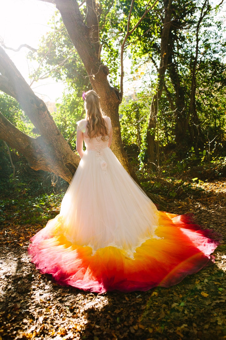 PHOENIX Dip Farbstoff Ombre Hochzeit Kleid Seide und Tüll mit Spitze Detail Herbst Feuer Farben Elfenbein rot Orange gelb UK made to order benutzerdefinierte Größe Bild 5