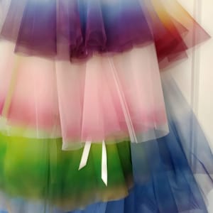 DIPDYE ombre tulle overskirt in custom colours to fit over your wedding dress Blue Pink Purple Red Phoenix Rainbow. Skirt made to order. Short (max 35") UK women's