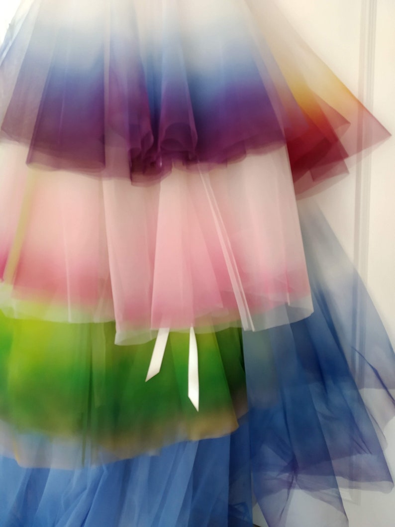 DIPDYE ombre tulle overskirt in custom colours to fit over your wedding dress Blue Pink Purple Red Phoenix Rainbow. Skirt made to order. Short (max 35") UK women's