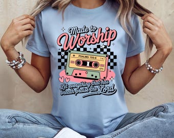 Camiseta cristiana con casete retro "Hecho para adorar"