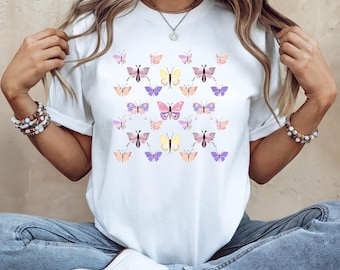 Pastellfärgad fjärils-T-shirt: Cottagecorecore Graphic Tee