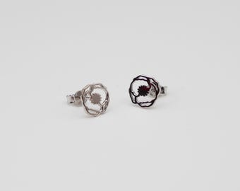 Dainty Poppy Stud Earrings, August Birth Flower Stud Earrings, Minimalist Floral Gift for Her, Summer Jewelry, Gift for Birthday, 2028