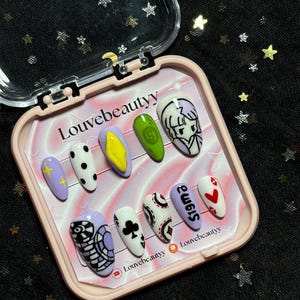 Uñas postizas personalizadas/Uñas bonitas/Uñas premium/Pintadas a mano/Diseños de anime/Uñas postizas de dibujos animados/Diseño floral/Arte de uñas único/Caprichoso