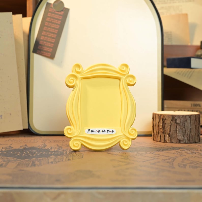 Sitcom Frame Retro TV 3D Printed Photo Frame Set Desktop Photo Frame Display Purple ...