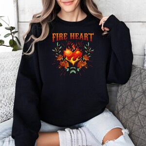 Fireheart Sweatshirt, Throne of Glass Sweatshirt, Fireheart Queen Aelin Hoodie, Fireheart Shirt, Aelin Galathynius Sweatshirt