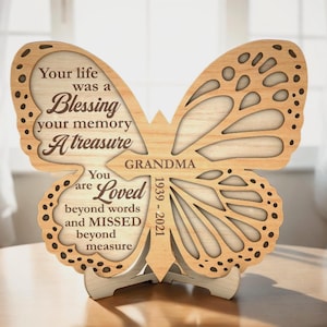 Letrero conmemorativo personalizado para abuela (archivo SVG), arte conmemorativo de madera con forma de mariposa, SVG conmemorativo para abuela, SVG de regalos conmemorativos, archivos SVG Glowforge