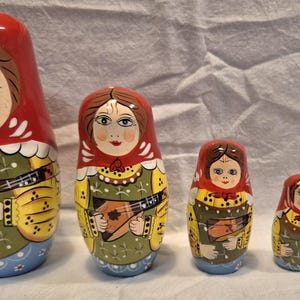 Vintage Russian Matryoshka Nesting Dolls
