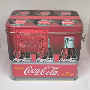 Coca-Cola Spieluhr Dose mit 250g Fruchtbonbons (noch verschlossen)