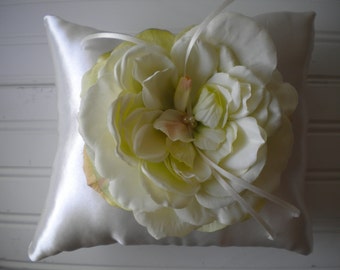 Fresh Green and Cream Rose Ring Bearer Pillow - Wedding Pillow - Wedding Decoration