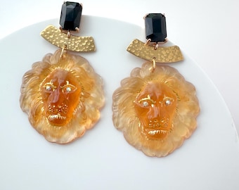 Retro Lionhead Neo-Pop Statement Dangle Earrings in Cognac Honey Resin and Black Crystal Studs
