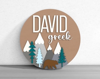 Personalisiertes Namensschild mit Bär und Bergen Willkommensschild Laser geschnitten Digitale Dateien SVG - Digital Laser Cut-Datei für Kinderzimmer Woodland Decor