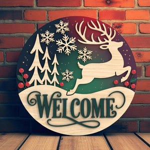 Letrero de bienvenida navideño de reno, archivos digitales cortados con láser: decoración rústica de pared navideña, SVG en capas con copos de nieve y pinos para Glowforge
