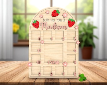 Aardbeien eerste jaar fotolijst lasergesneden SVG – Berry Cute Baby Milestone Sign – lasergesneden houten display 12 maanden