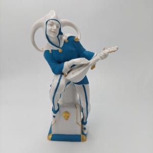 Antica figurina in porcellana art deco di Hertwig Katzhutte Pierrot, splendida figura