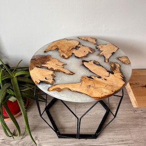 Wood and epoxy resin coffee table - French craftsmanship