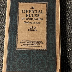 1924 Die offiziellen Regeln der Kartenspiele Hoyle up to date antique Taschenbuch