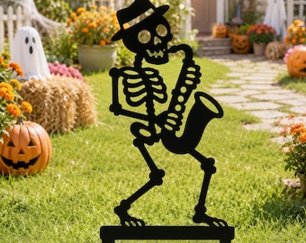 Scheletro che suona il sassofono, paletto da giardino in metallo, divertente decorazione per il giardino di Halloween, scheletro jazz per esterni, decorazione autunnale spettrale per il prato.