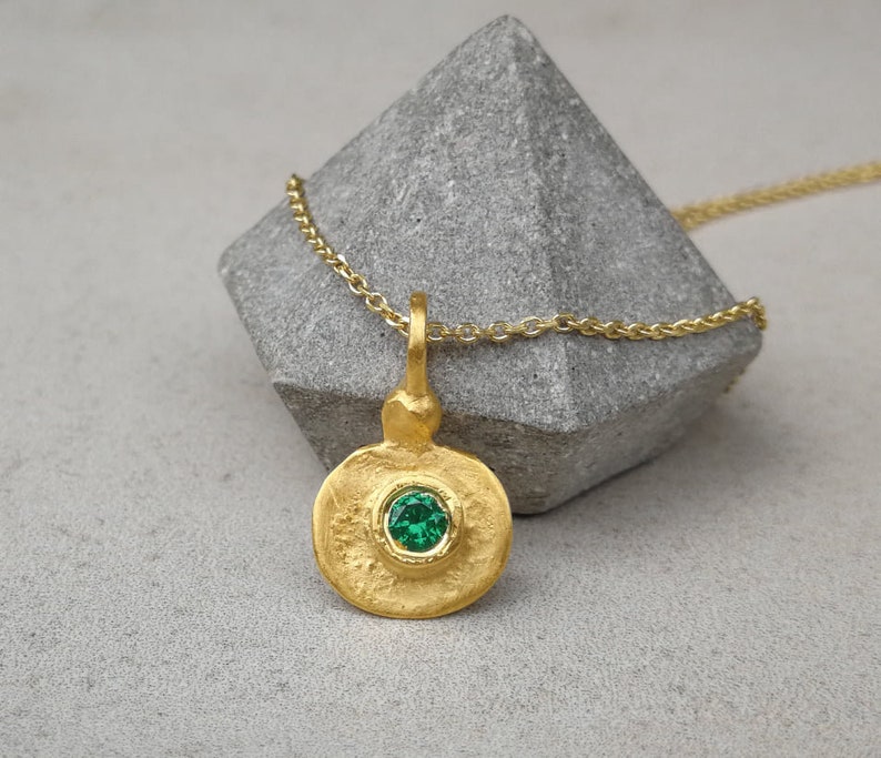 Vintage style gold pendant with tiny green emerald layering necklace, Gold Dainty Necklace, Delicate Pendant, Minimalist Necklace image 1