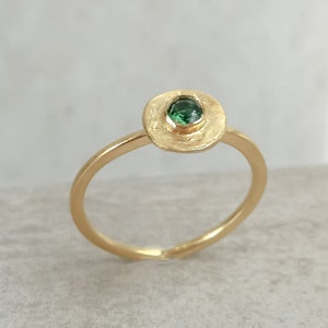 Vintage style gold ring with tiny green emerald stone Gemstone ring, Minimalist ring, May birthstone ring, Simple gold ring, Gift for her